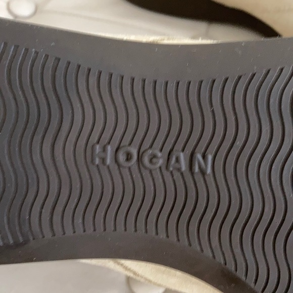 Hogan cream suede shoes. Size 11.5 main image 4